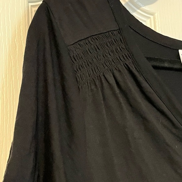 Old Navy Black Blouse - Picture 2 of 5